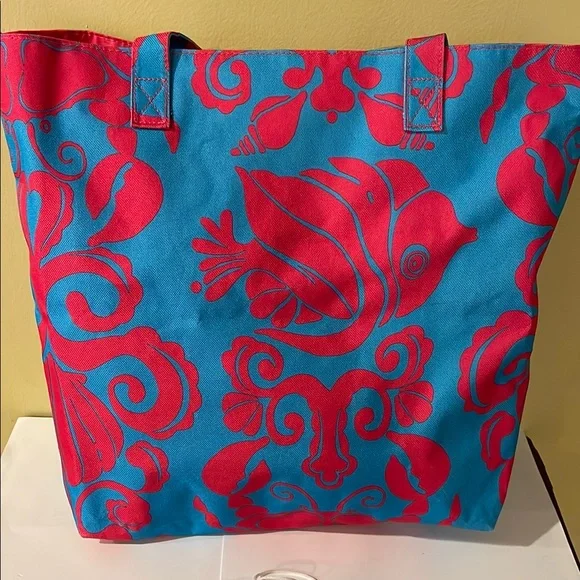 Lilly Pulitzer Bundle includes Vibrant Pink and Blue Tote Bag and Sunglasses - Picture 3 of 9